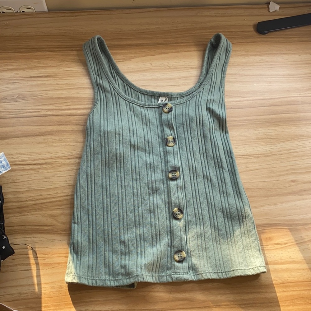 Green crop top